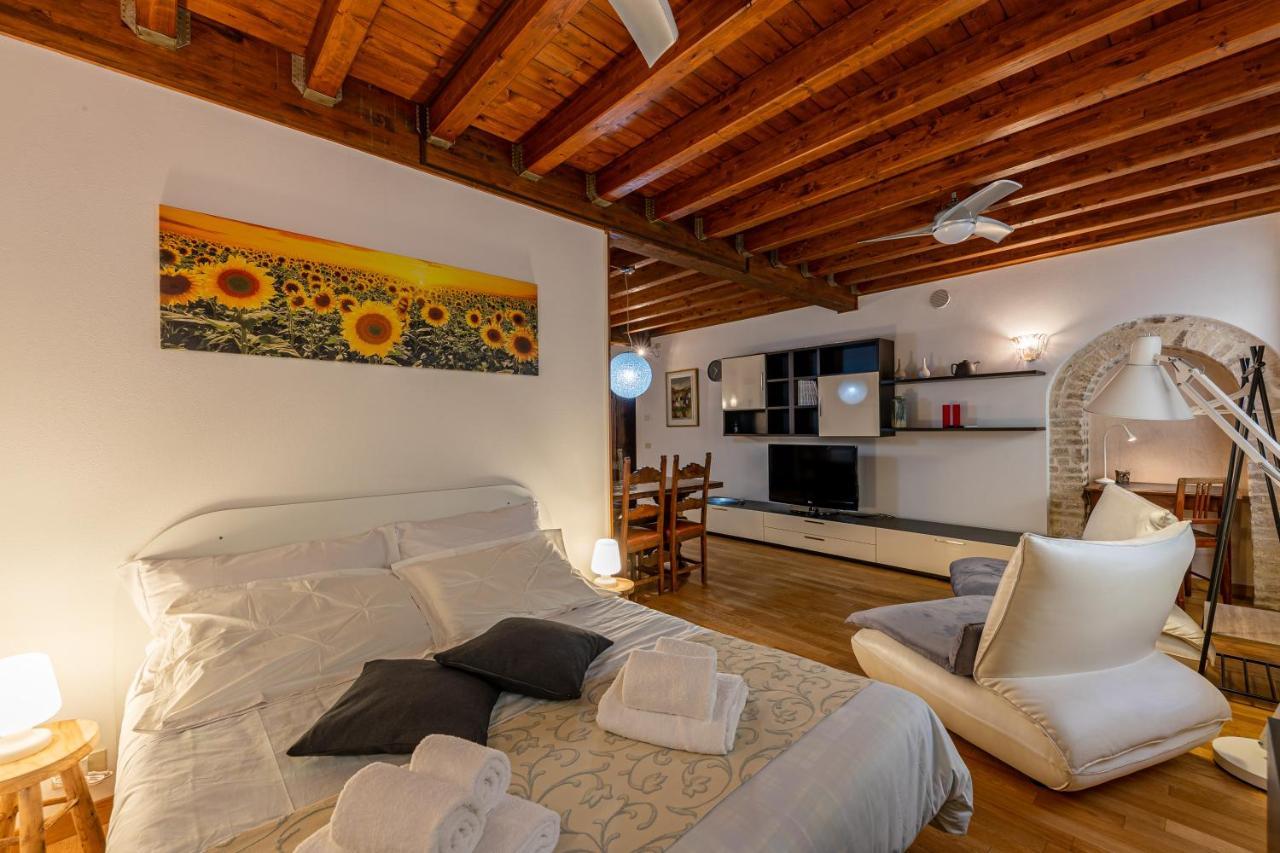 Casa Agli Archi Apartment Бардолино Екстериор снимка