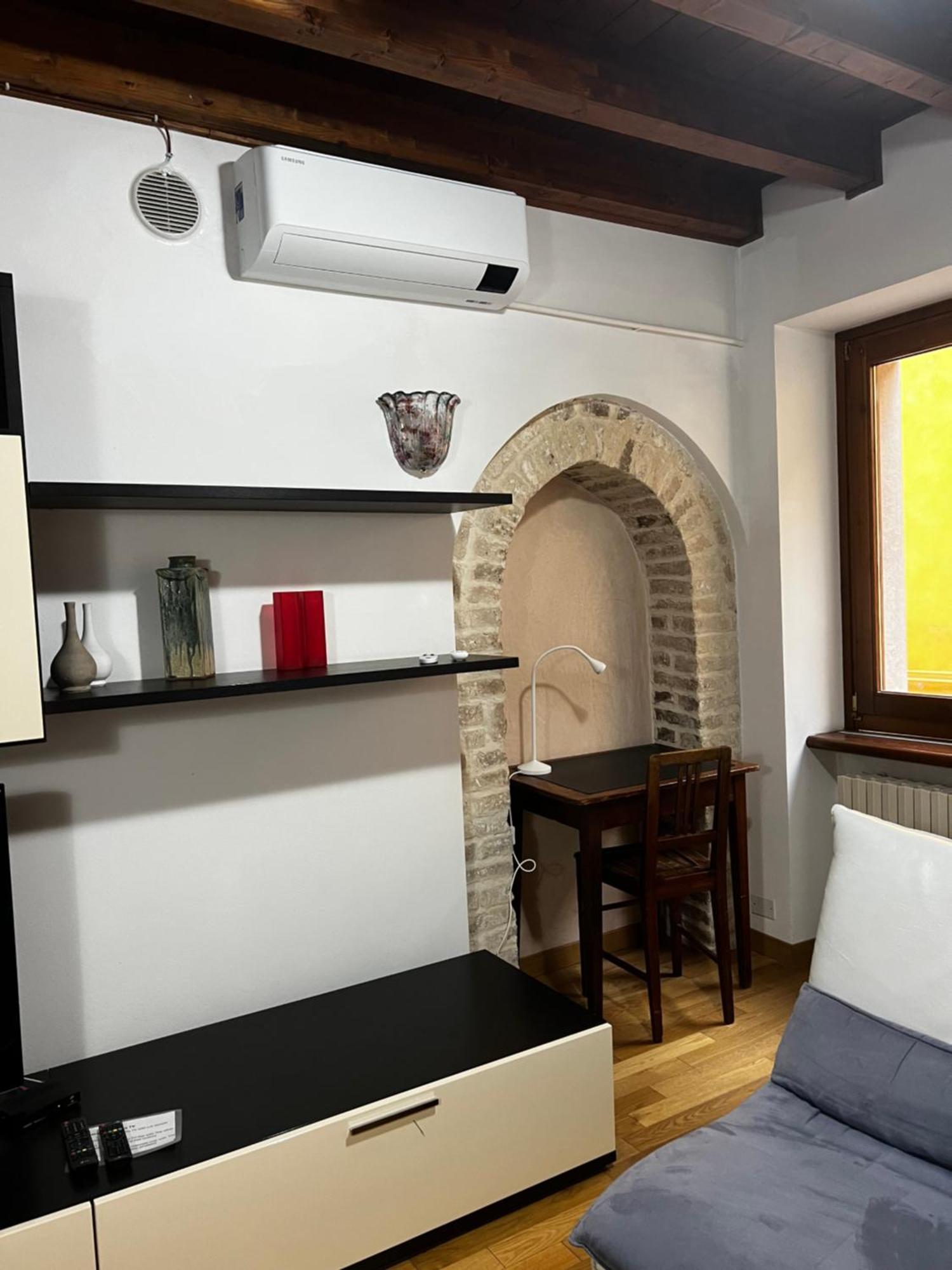 Casa Agli Archi Apartment Бардолино Екстериор снимка